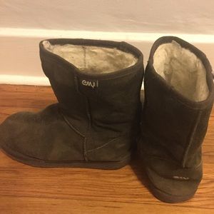 EMU Australia Bronte Lo Wool Suede Boots 9 Uggs